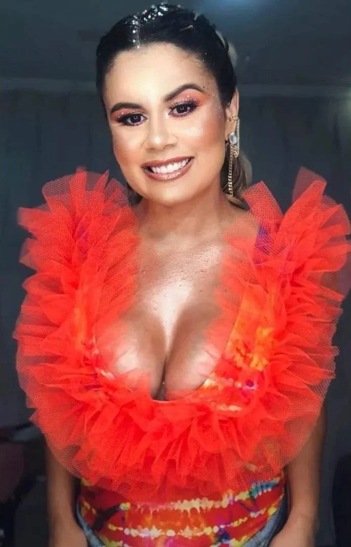 Alînē Rēïs Loirinha Linda main image