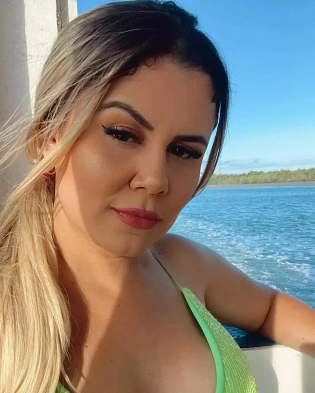 Alînē Rēïs Loirinha Linda image 15