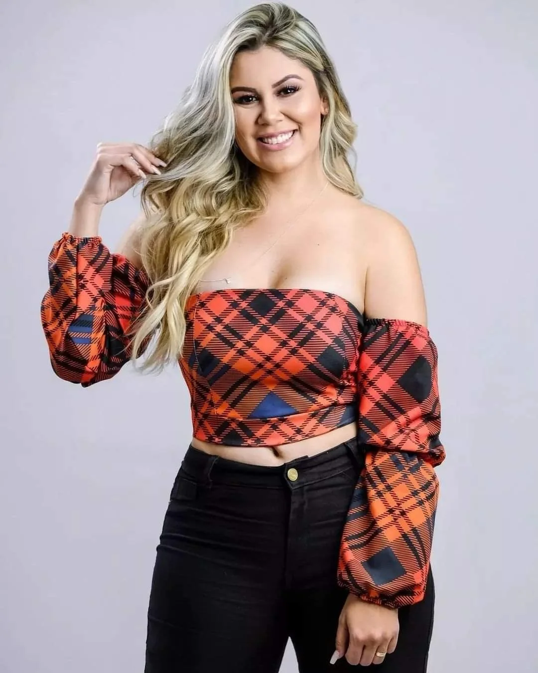 Alînē Rēïs Loirinha Linda image 25