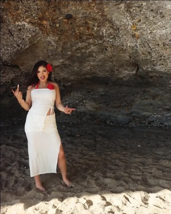 Cum tribute this sexy latina teen image 5
