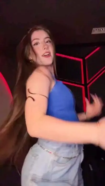 Novas video e fotos na Sofia...Sofia Espanha delicinha muito linda cover image