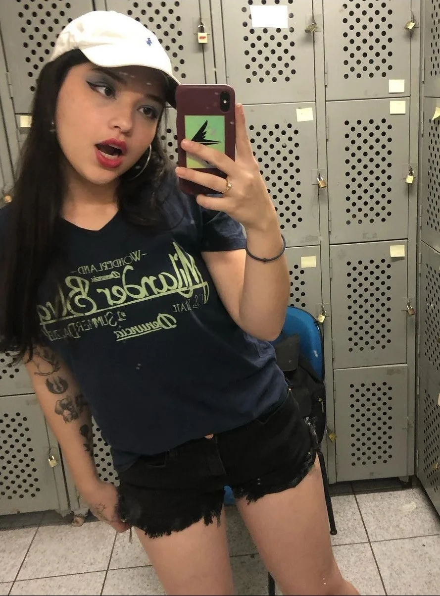 Vazou fotos de novinha gostosa mostrando o corpinho gostoso no espelho image 35