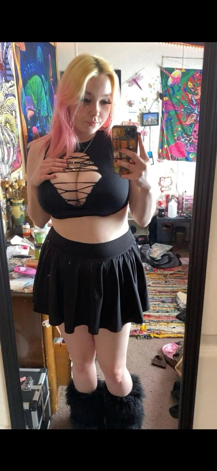 Just a desperate lil slut thirsty for your attention image 15