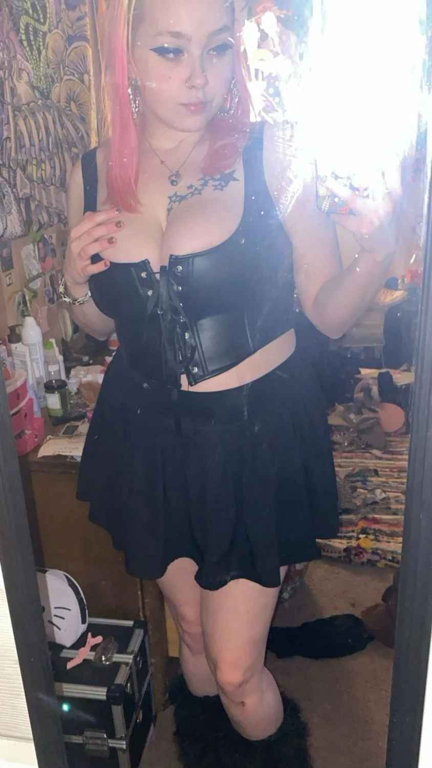Just a desperate lil slut thirsty for your attention image 22