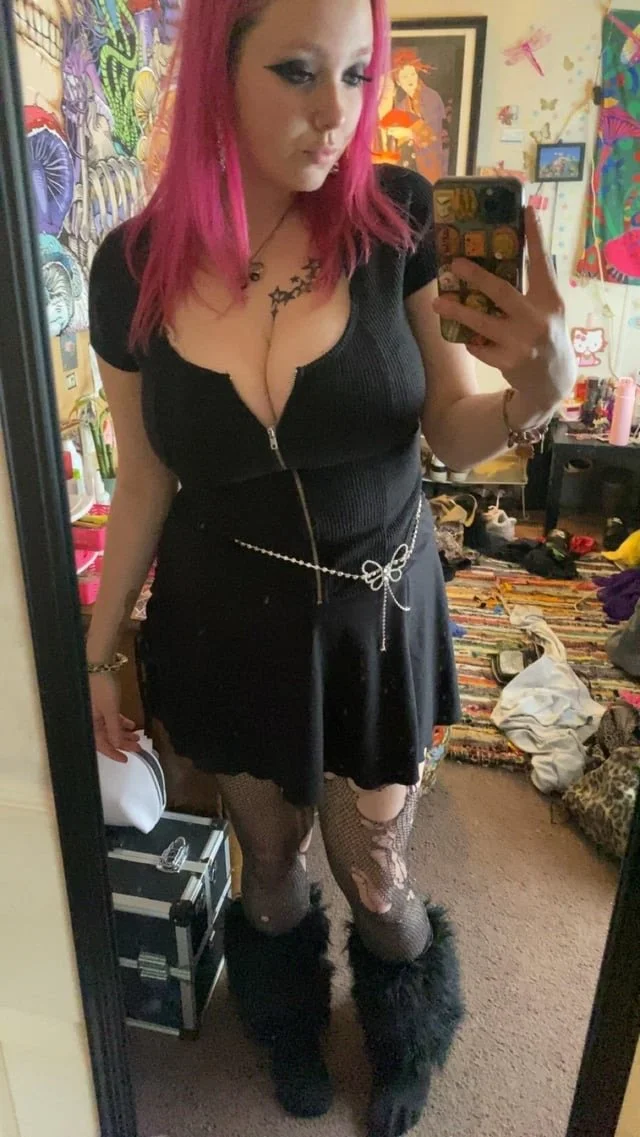 Just a desperate lil slut thirsty for your attention image 5