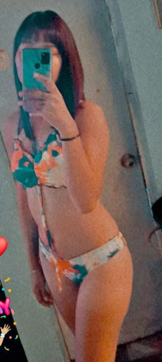 Girl Putita morena flakita y sexy image 15