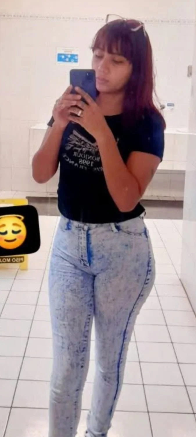 Girl Putita morena flakita y sexy image 38