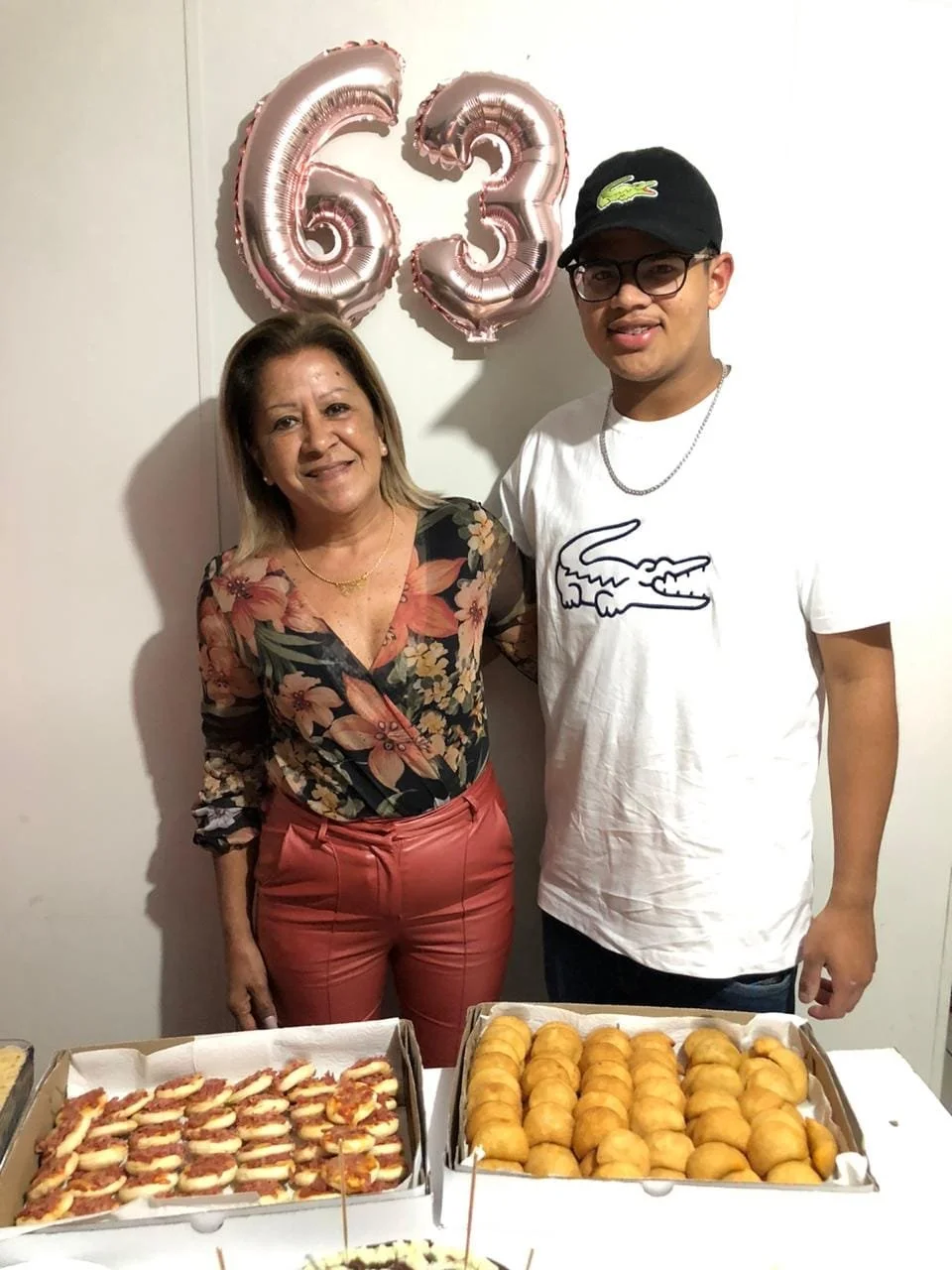 Seria lindo esse filhão comendo gostoso a buceta da mãe com o pai assistindo. image 10