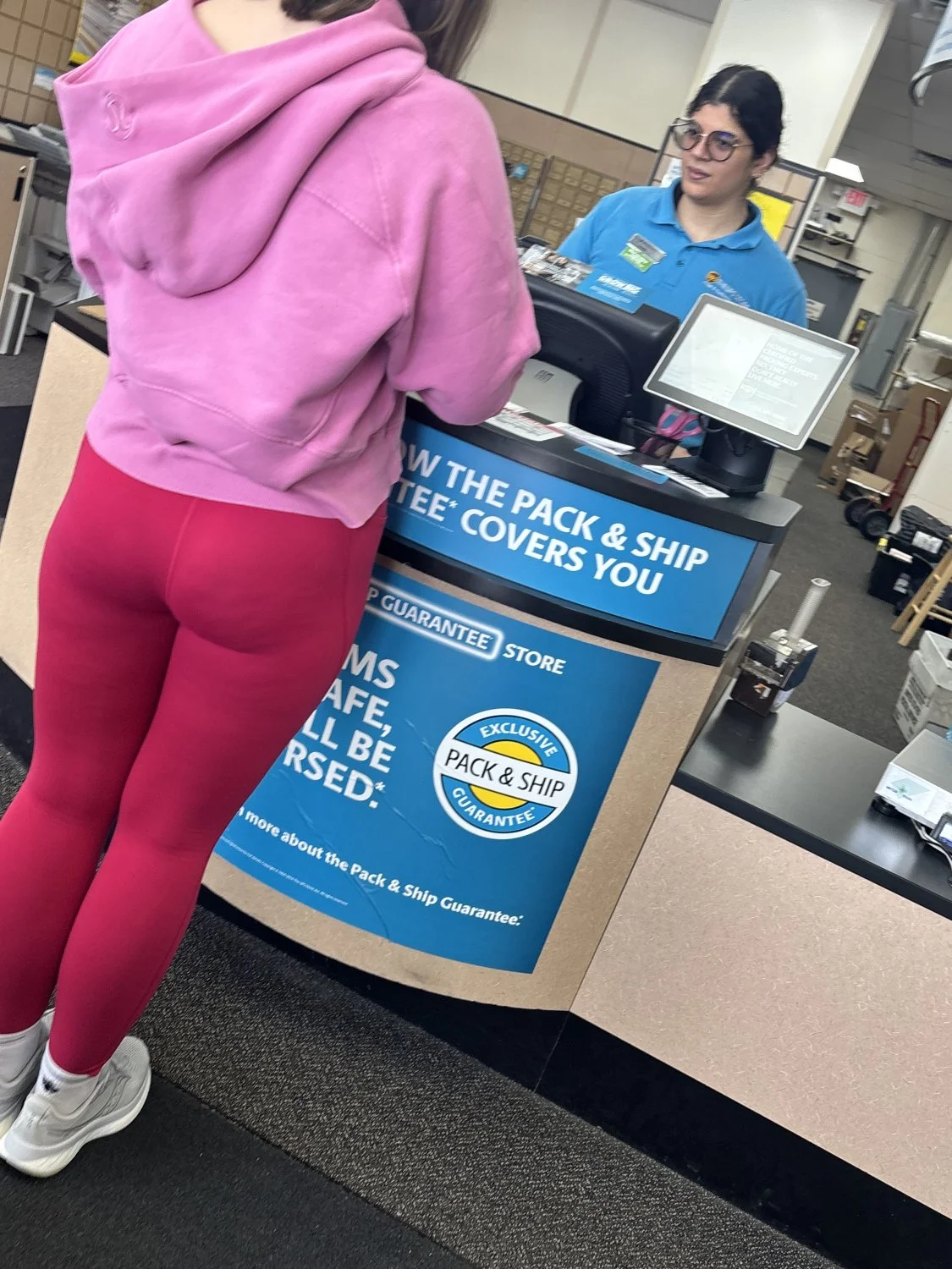 Pink leggings booty image 5