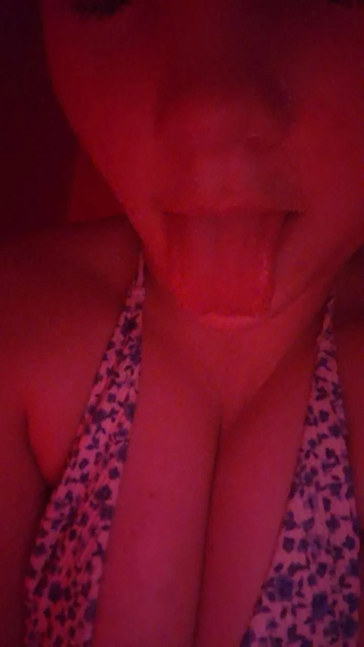 Guy likes his girlfriend to be with other men. image 32
