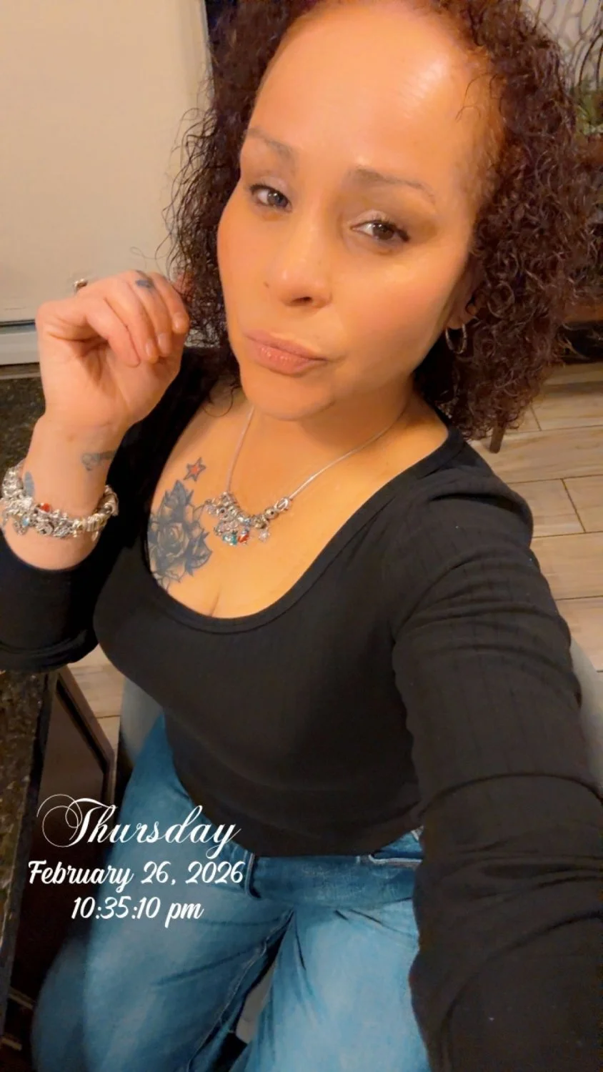 4'10" Dominican 🇩🇴 Milf from CT with a big appetite 🍆 image 17