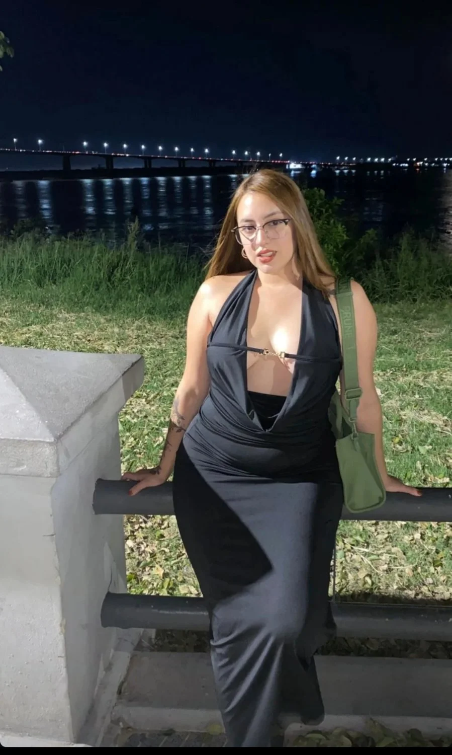 Safira Guido culona puta image 2