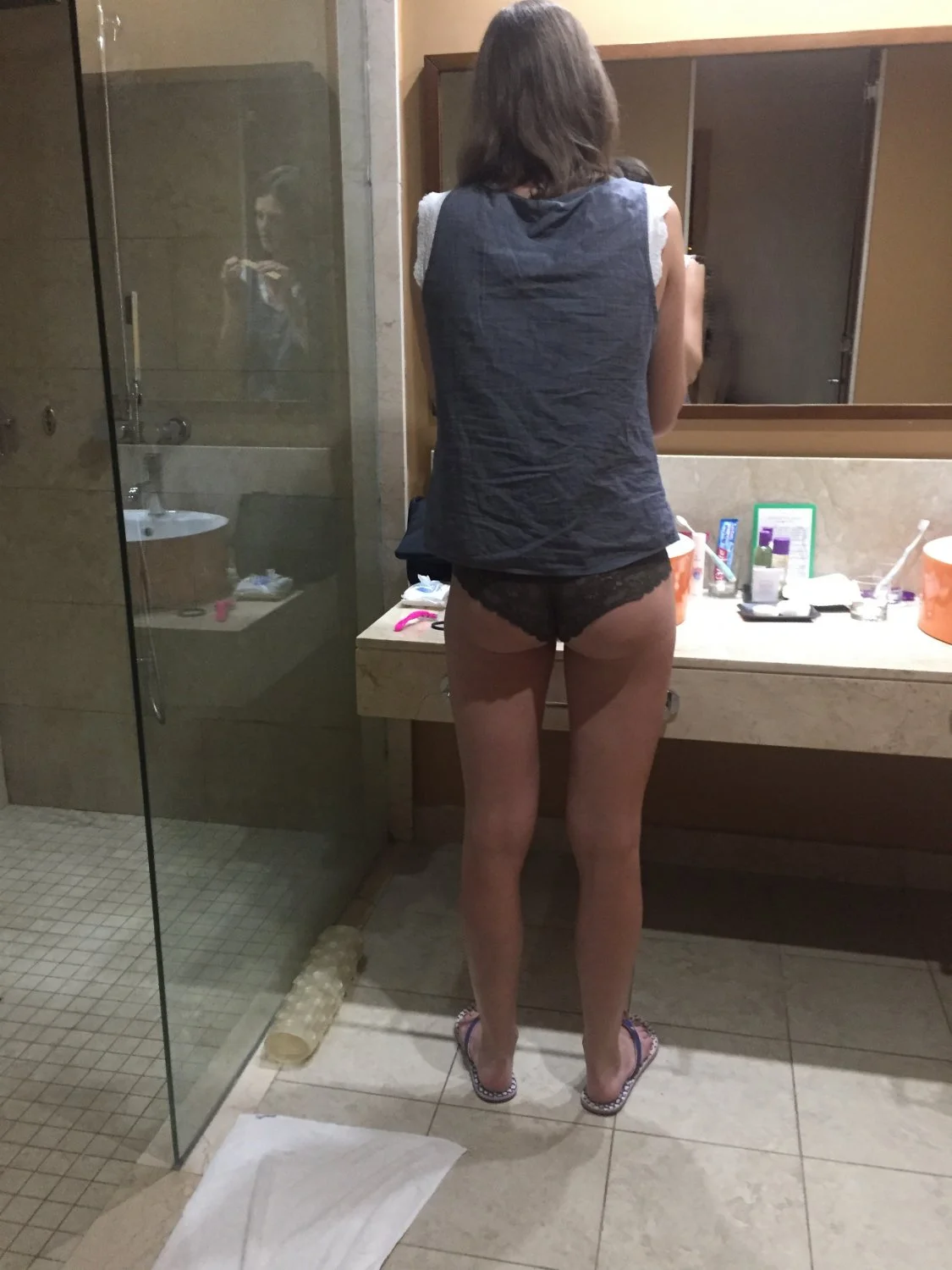 Amateur couple image 10