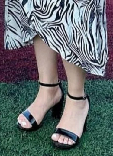 Feet and heels image 3