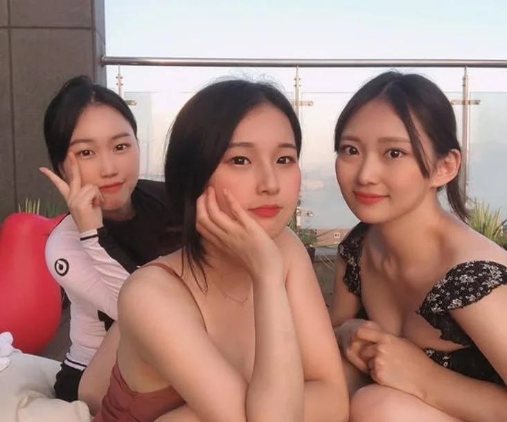 korean slut 현아 image 8