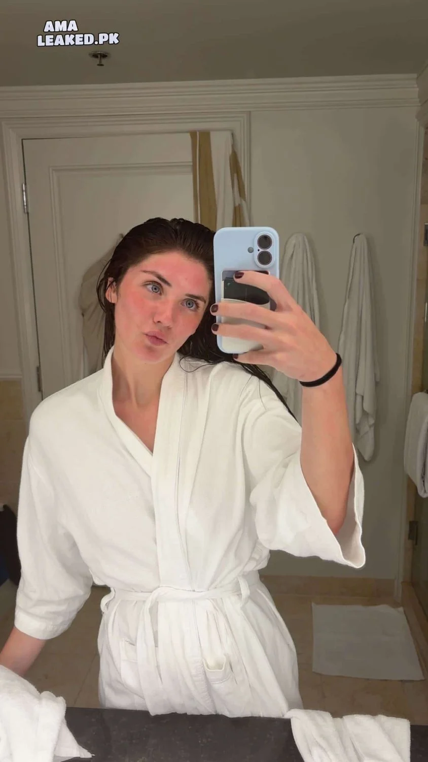 USC babe loves showing off image 30