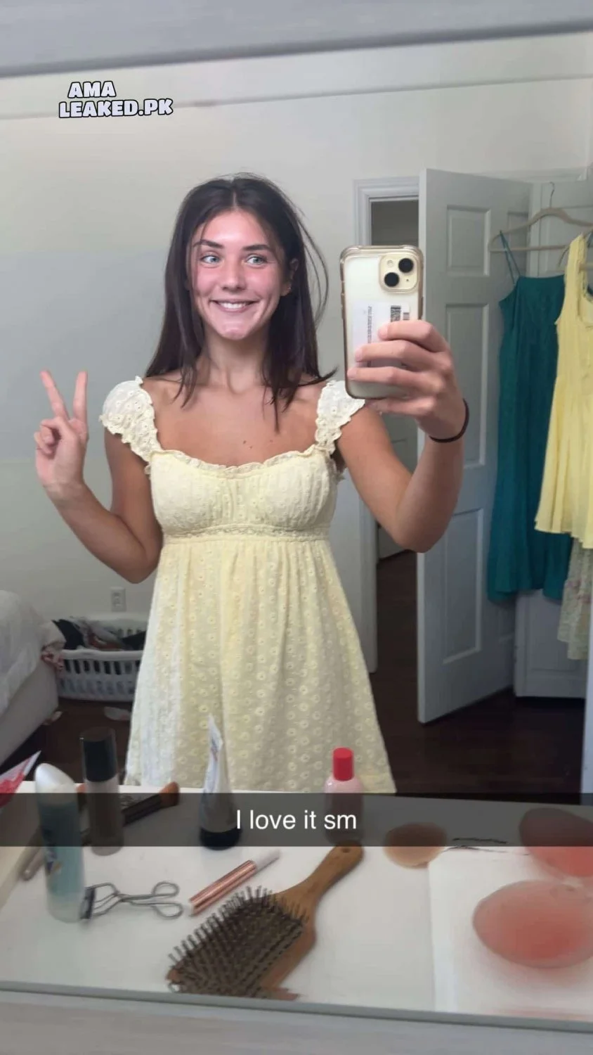 USC babe loves showing off image 32