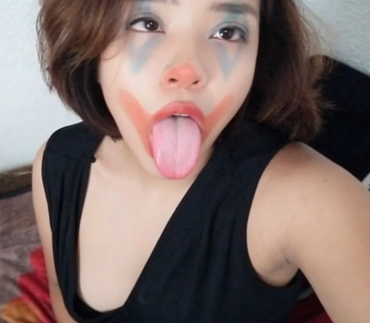 Seguidor cornudo nos entrega a su ex y sus tetas main image