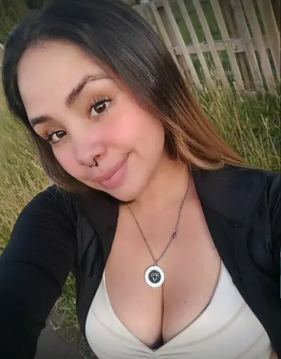 Milagros Salinas. Gordita de Lindo Rostro 😘. Y sabrosas 😋 tetas y culo 🥵 cover image