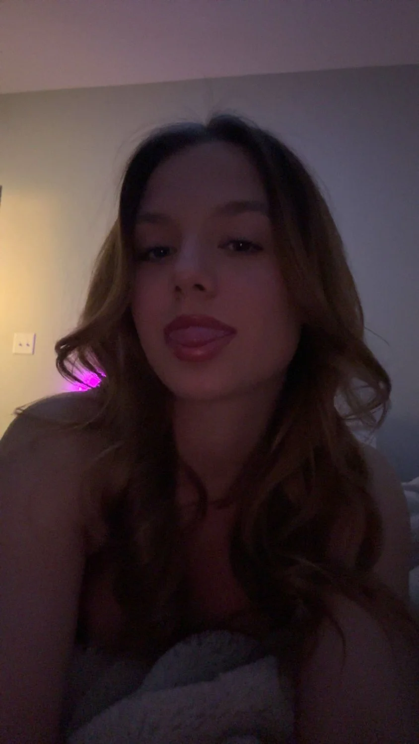 Barely legal teen with a fat ass main image