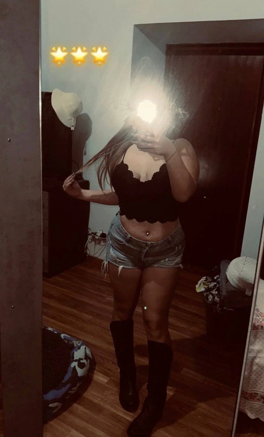 Sara 18 image 13