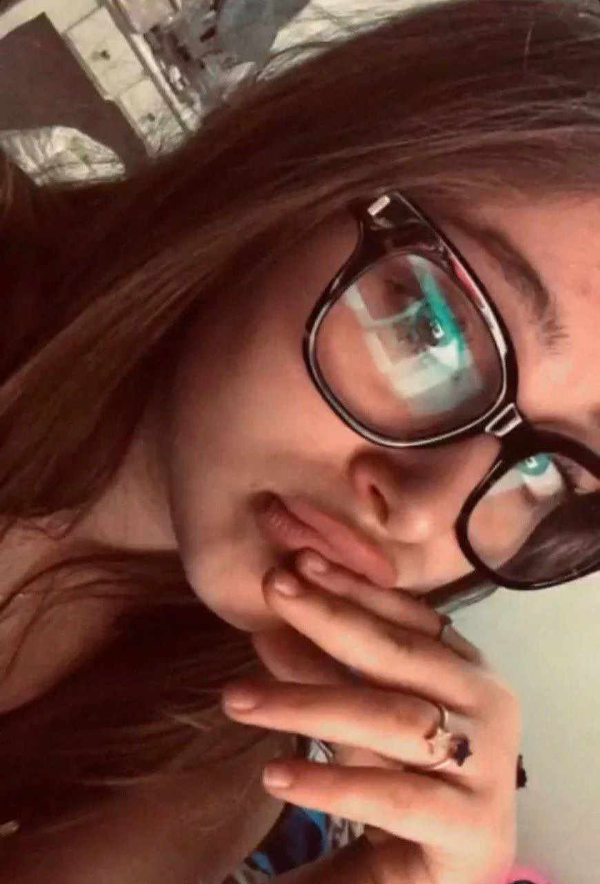 Sara 18 image 20