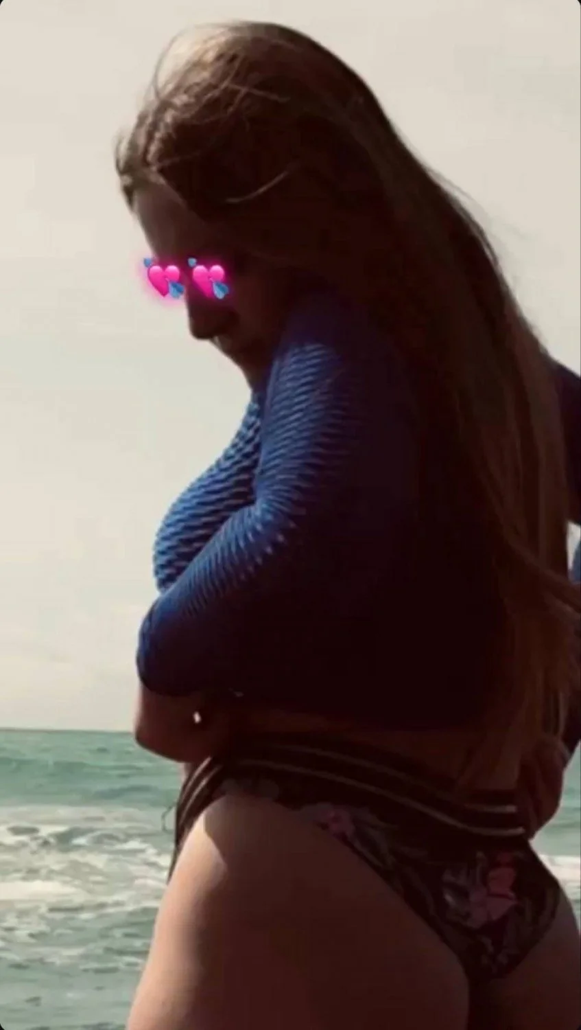 Sara 18 image 7