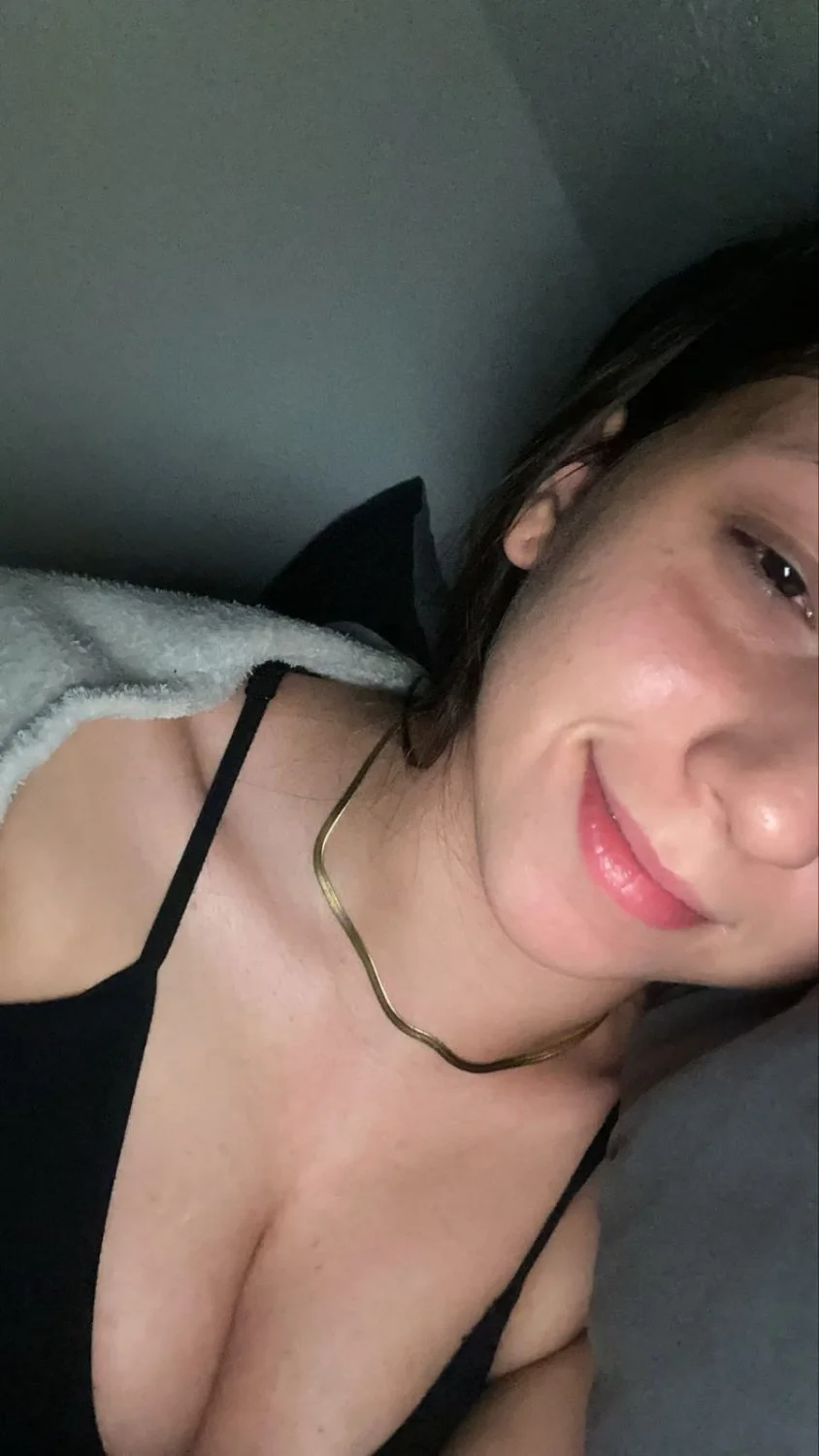 Hermosa flaca con tetas ricas image 24
