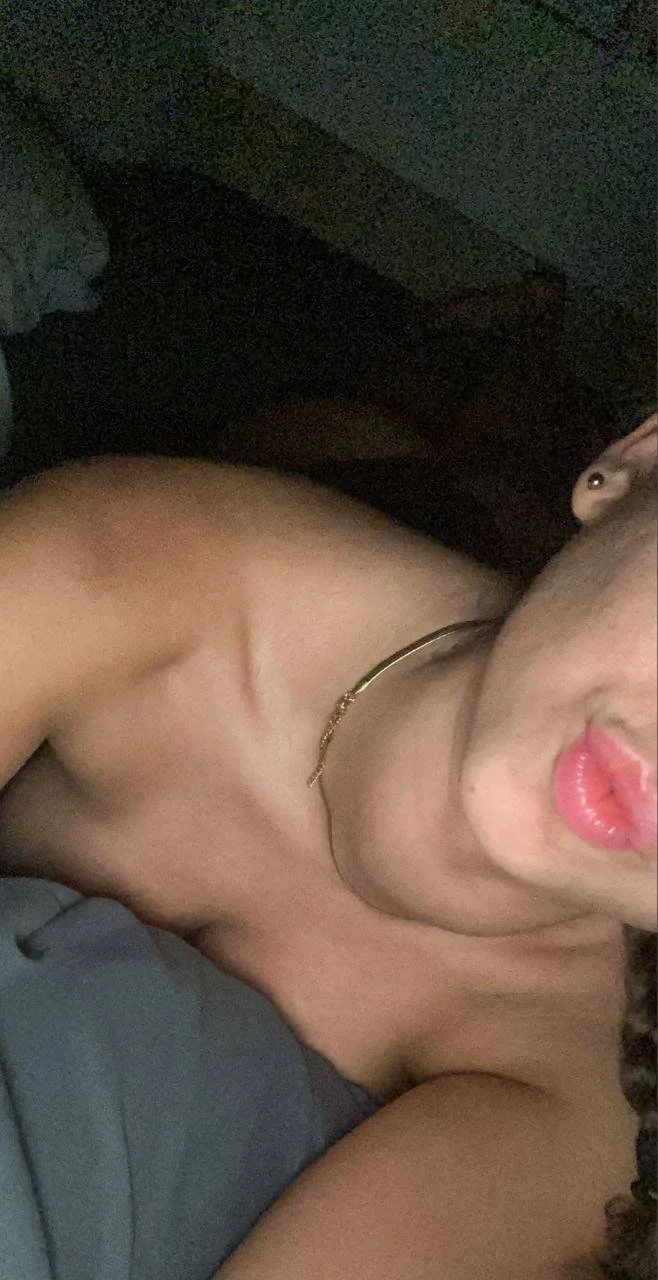 Hermosa flaca con tetas ricas image 5