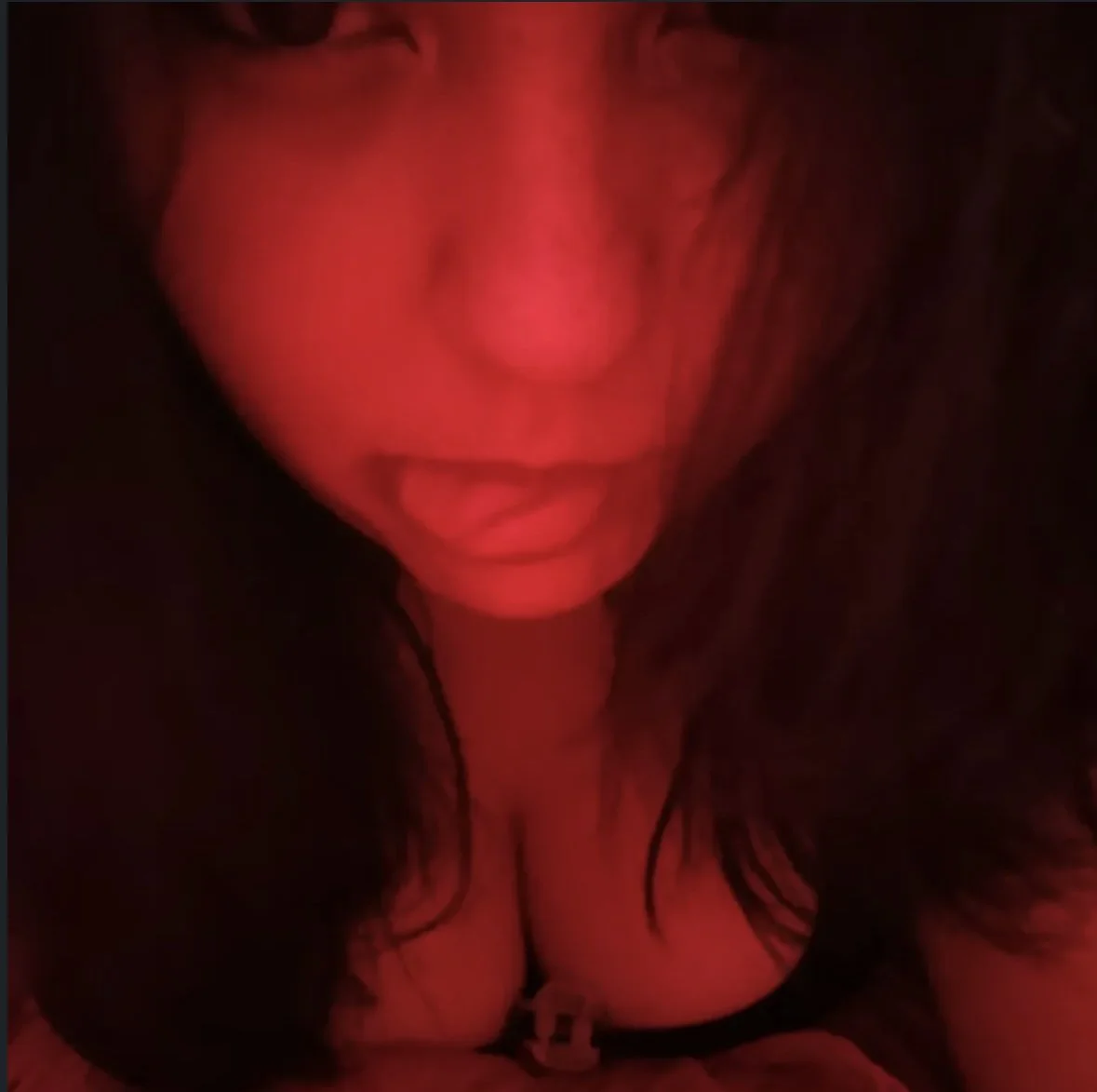 Latina milf knows how to pleasure a man image 6