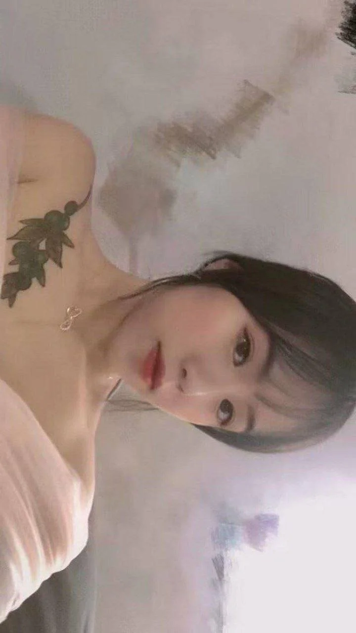 Asian Teen 130 image 4