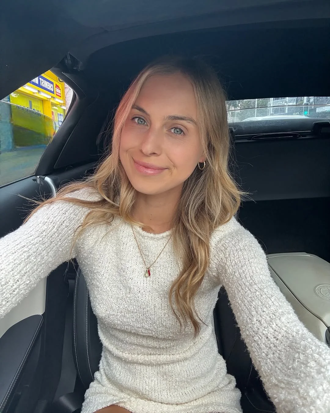990 image 13