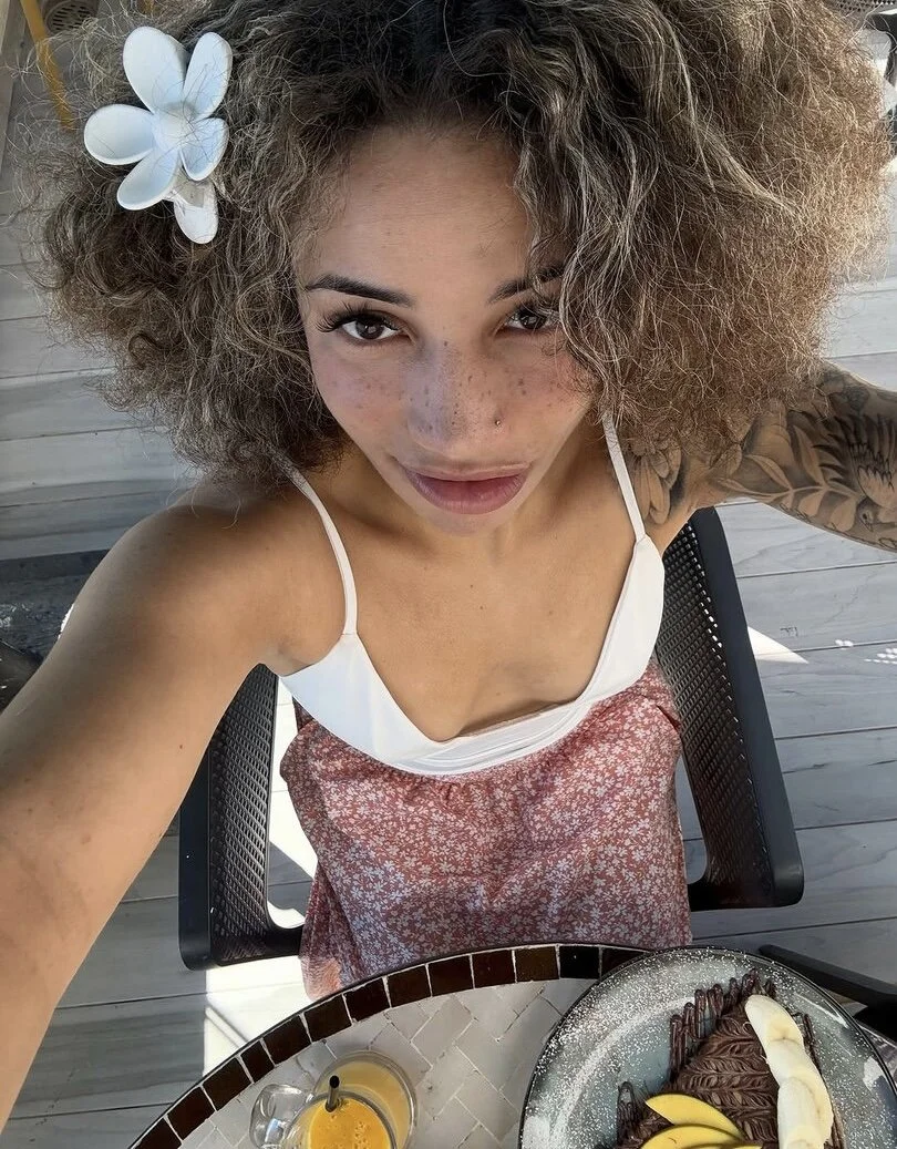 Amiah S image 20
