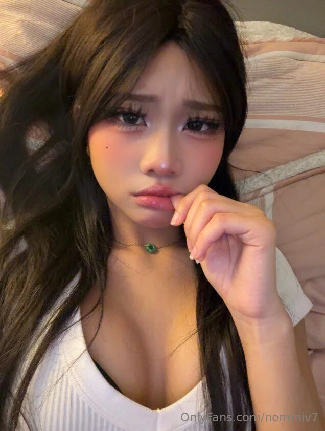 Brunette cutie shows off body abg asian latina Big Tits college Baddie Amateur Teen leaked (4) image 2