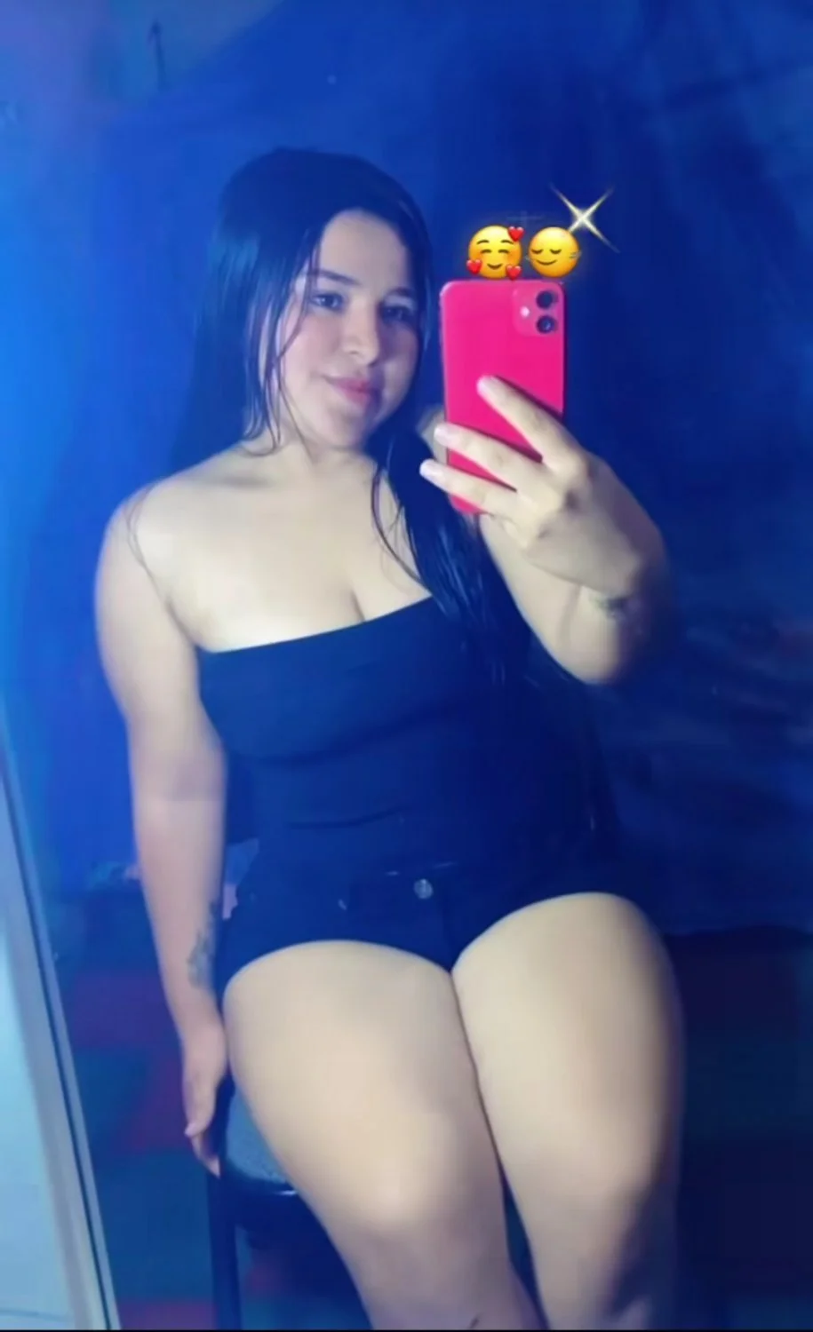 Thick mami latina image 3