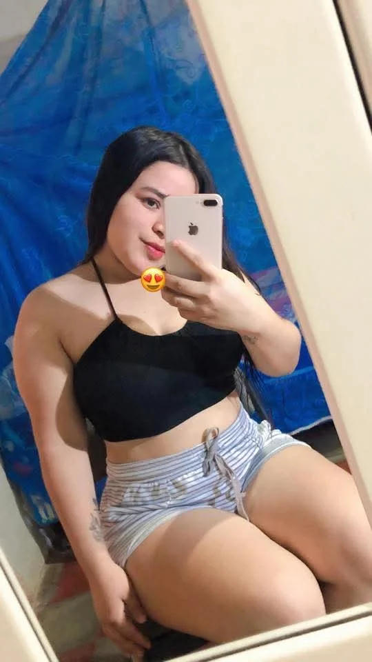Thick mami latina image 6