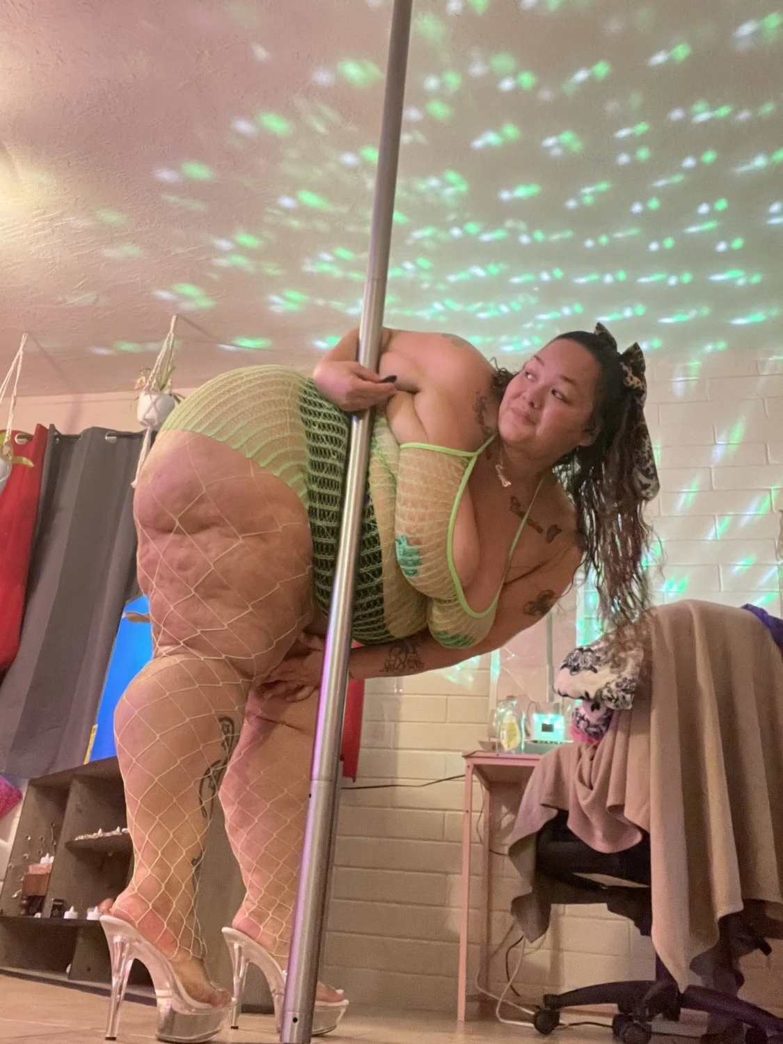 Superstar SSBBW IV image 31