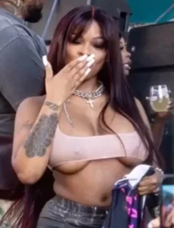 Uzi is soo lucky image 12