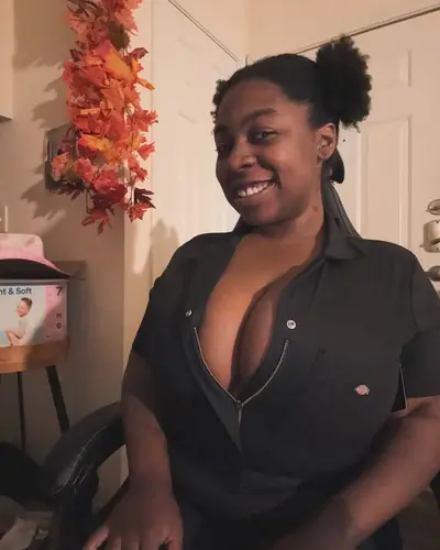 Ebony Auntie With Massive Titties & Nipples I Need Her Nudes. & I Would Not Pull Out 99 cover image