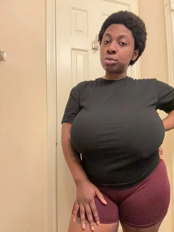 Ebony Auntie With Massive Titties & Nipples I Need Her Nudes. & I Would Not Pull Out 99 image 11
