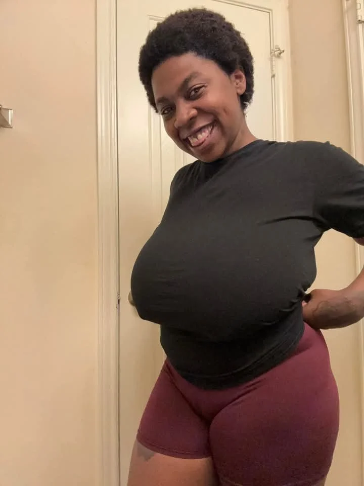 Ebony Auntie With Massive Titties & Nipples I Need Her Nudes. & I Would Not Pull Out 99 image 12