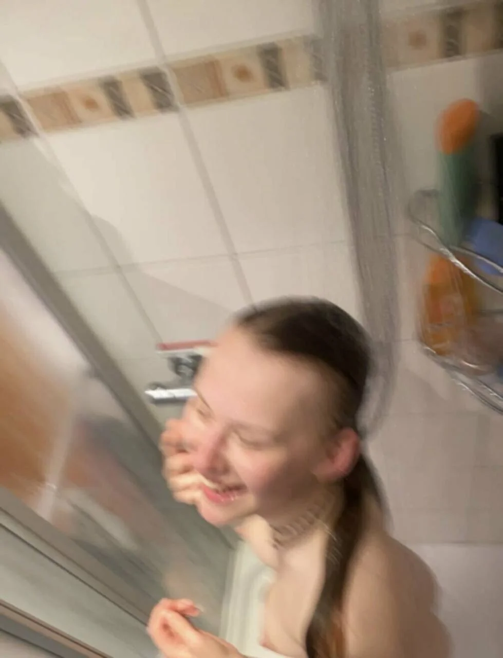 Sarah image 18
