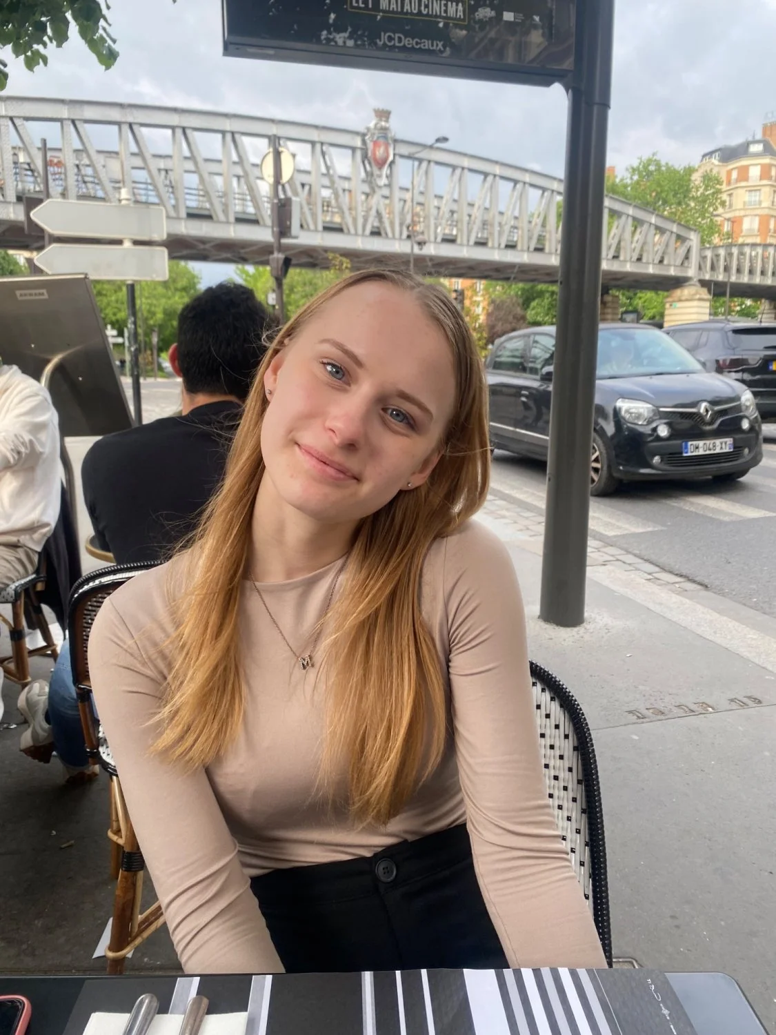 Sarah image 19