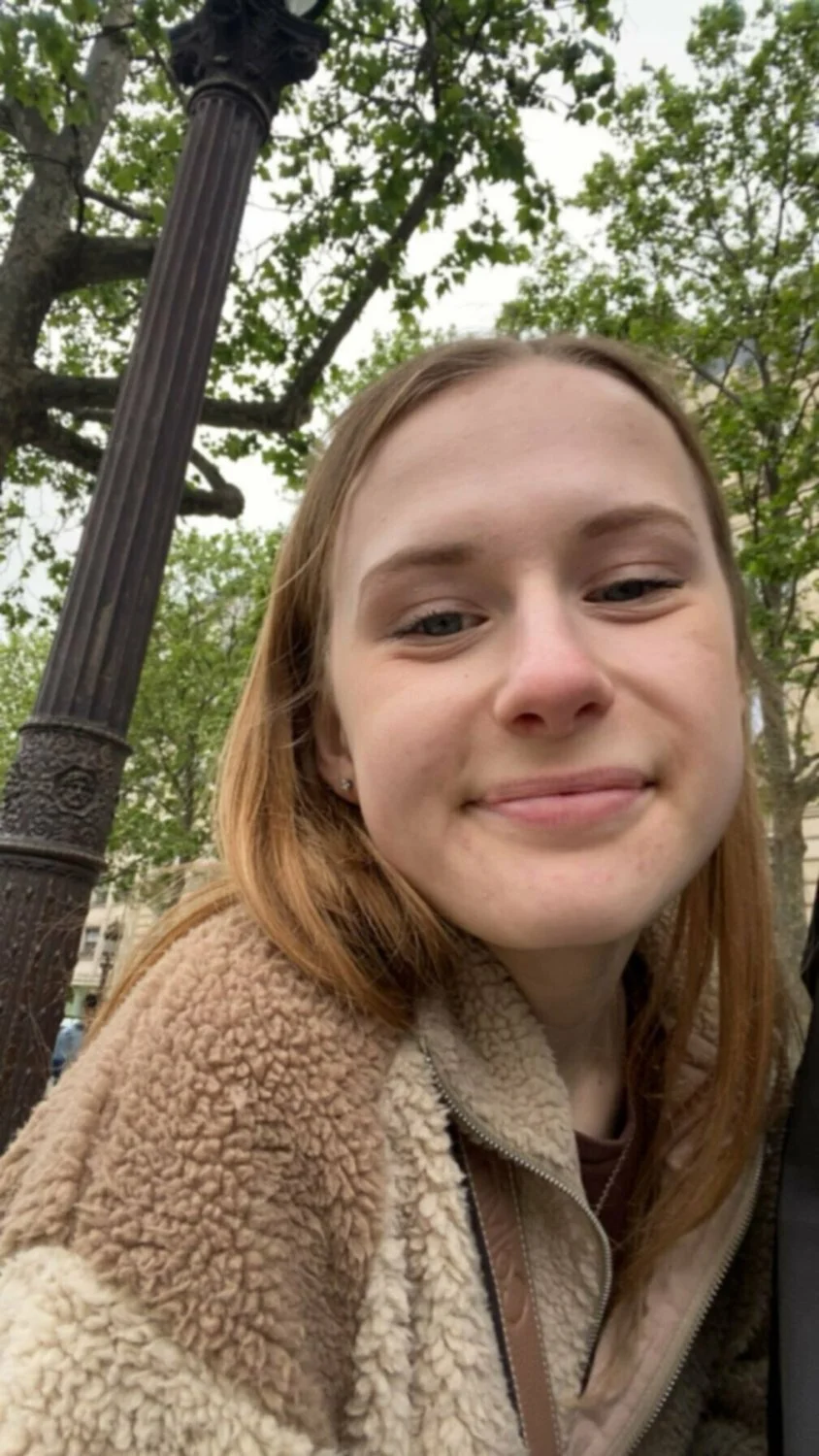Sarah image 25