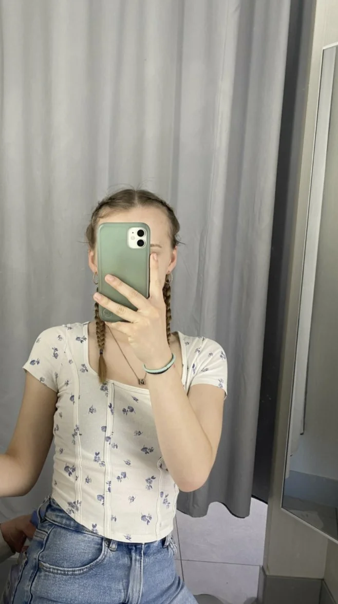 Sarah image 6