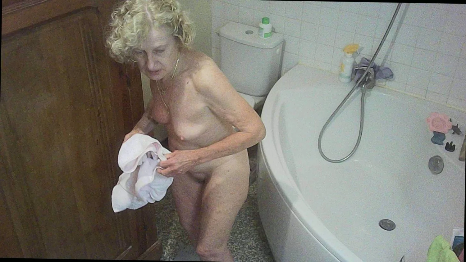 Cheating granny nurse Solange's innocent pics image 5