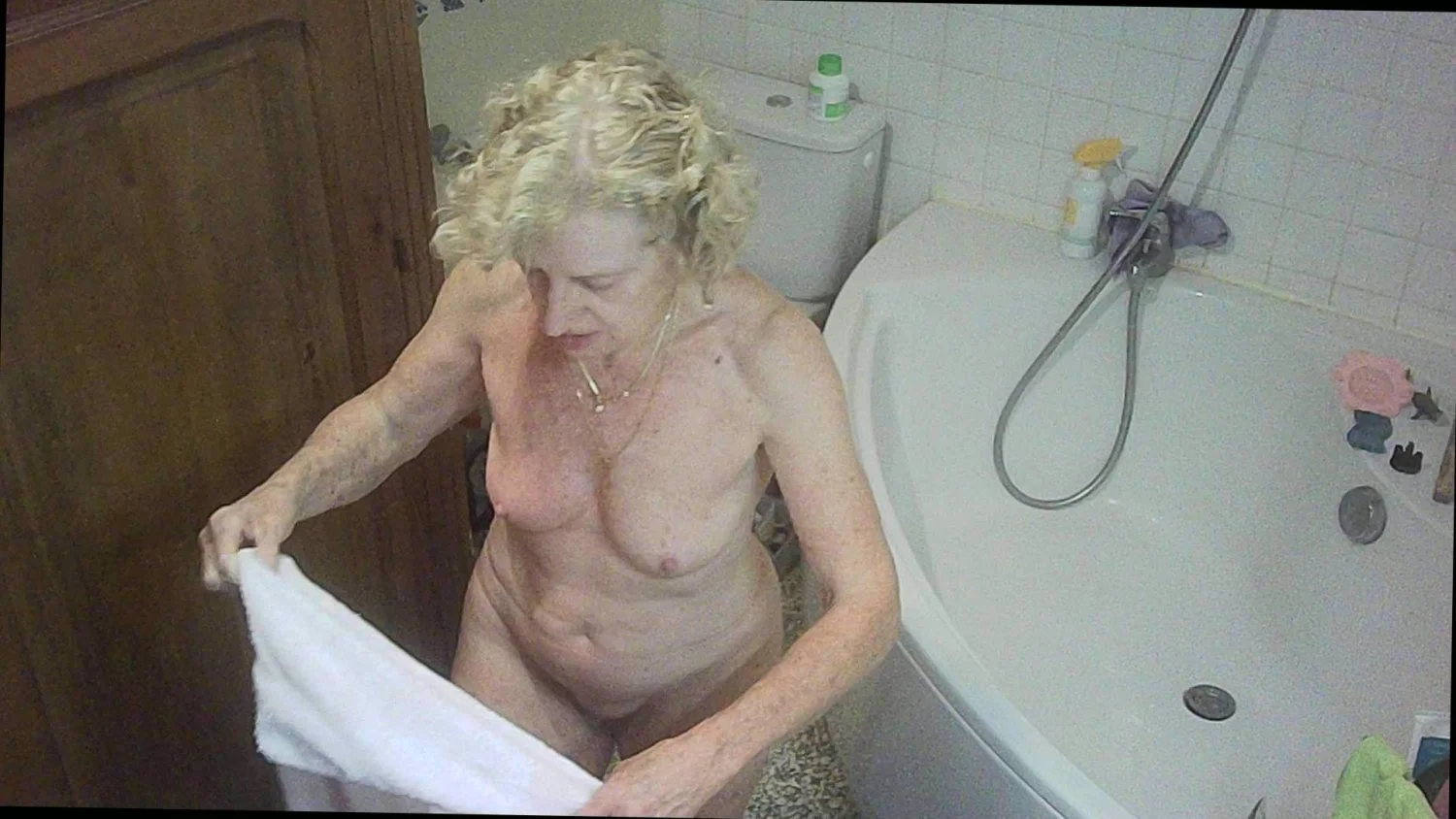 Cheating granny nurse Solange's innocent pics image 9
