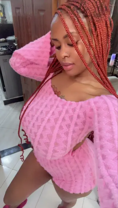 rose_berry live with Cam cover image