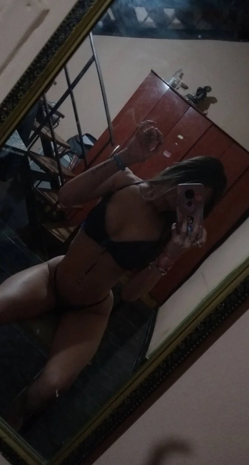 Pendeja argentina muy puta se parte sola Cordobesa image 11