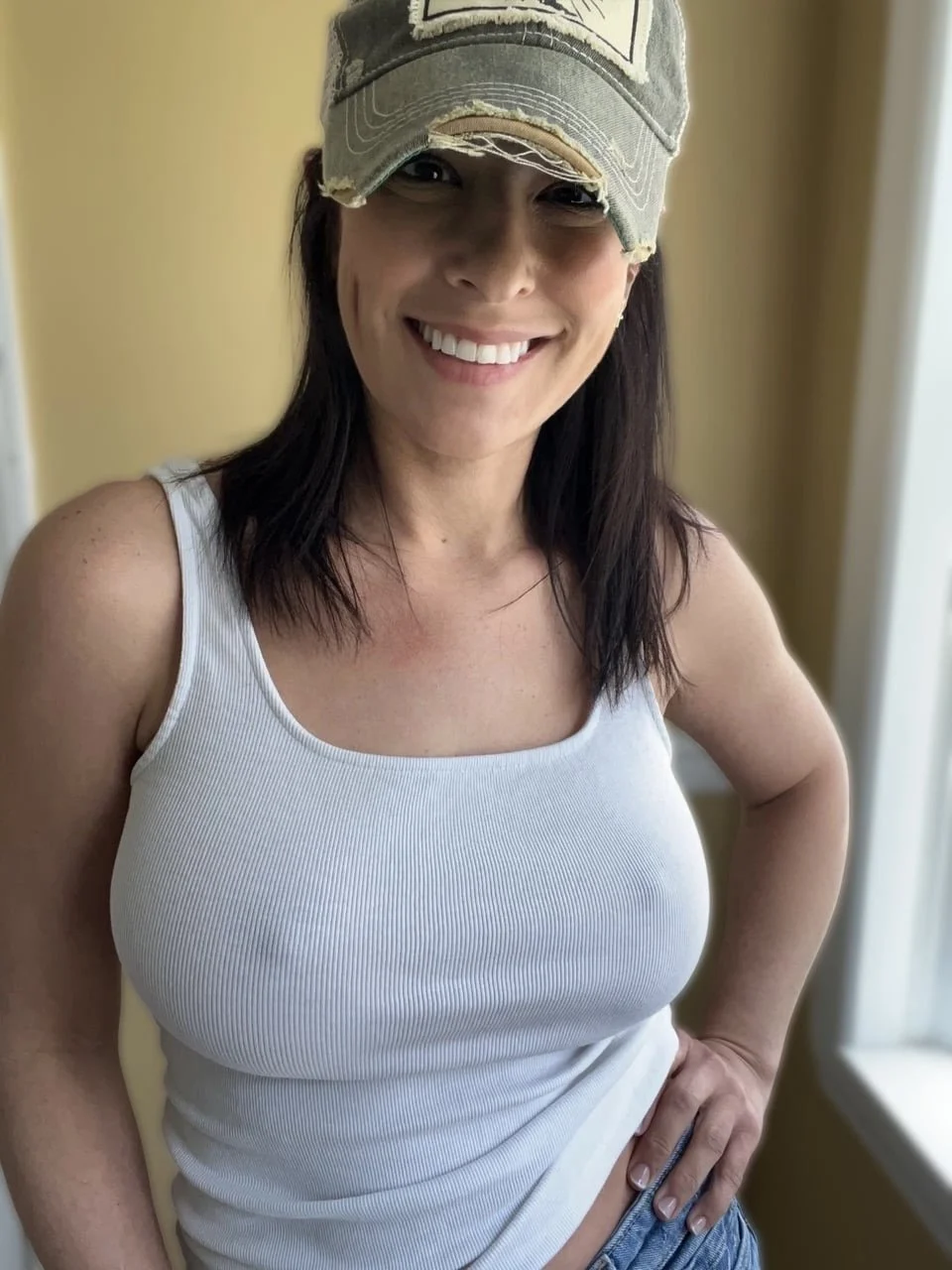 25-0172 - Mommy has great boobs main image